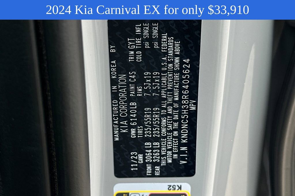 2024 Kia Carnival EX photo 28