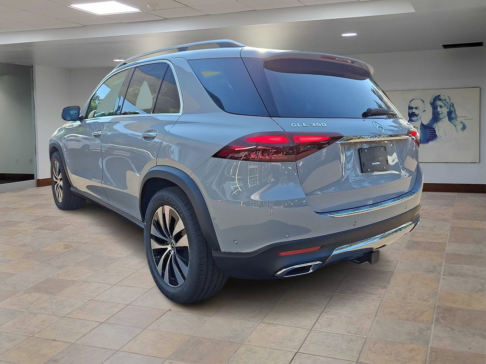 2026 Mercedes Benz GLE 350 4MATIC photo 2