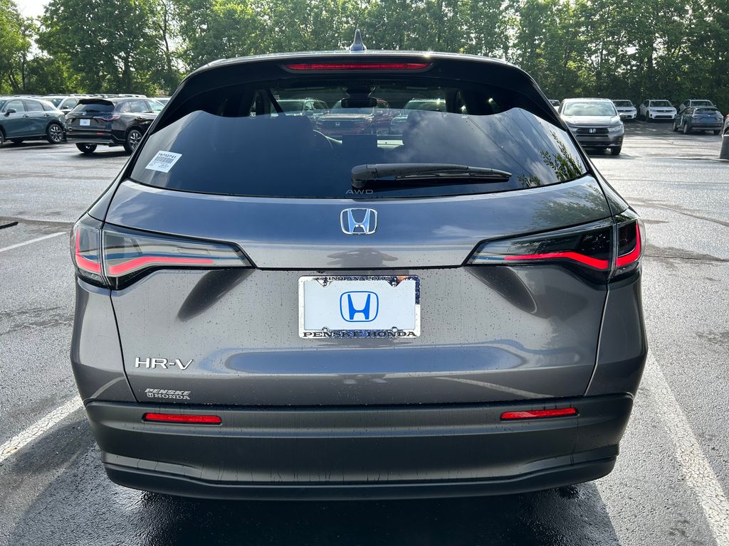 2026 Honda HR-V LX photo 4
