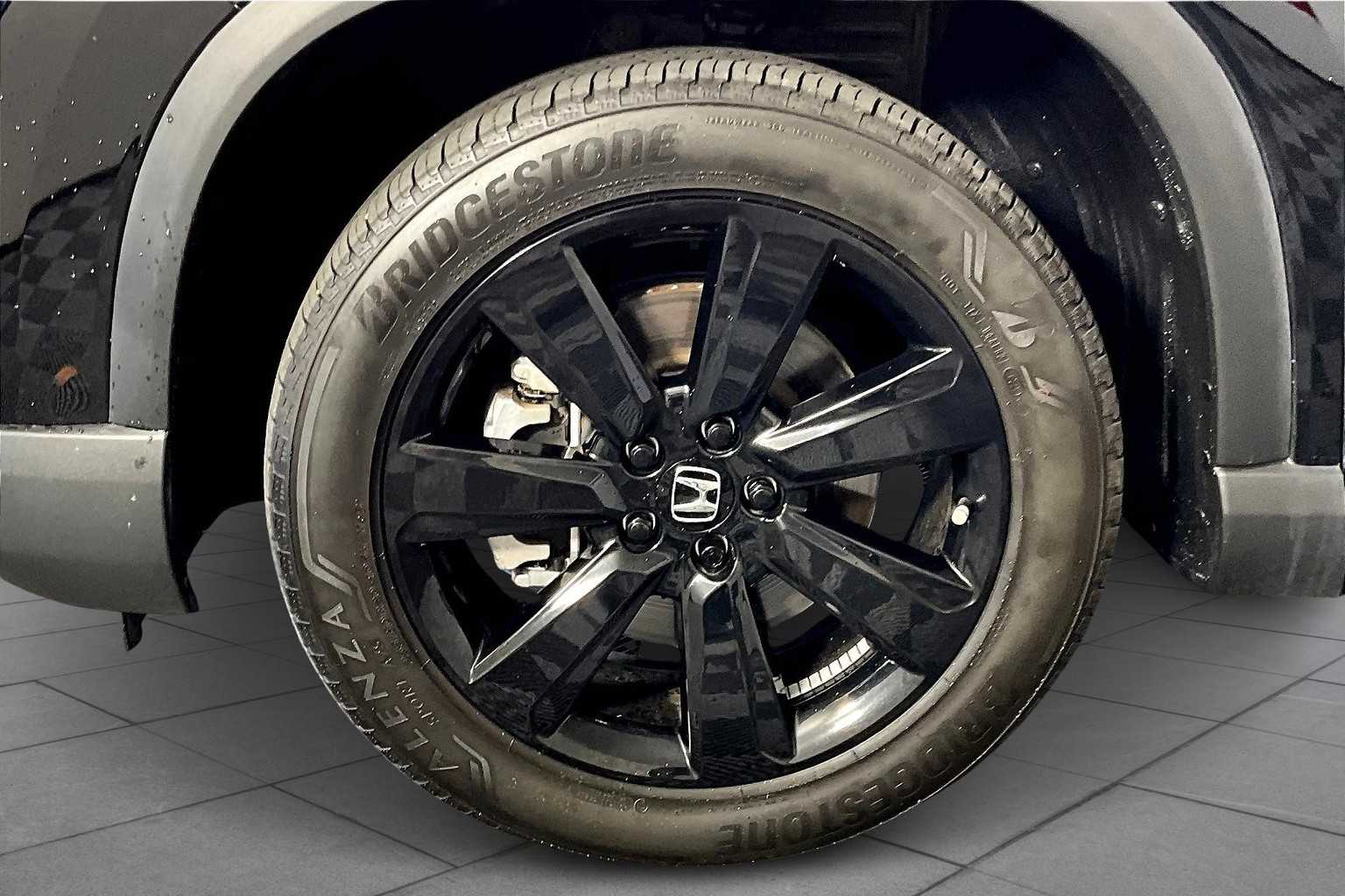 2025 Honda Pilot Black Edition photo 8