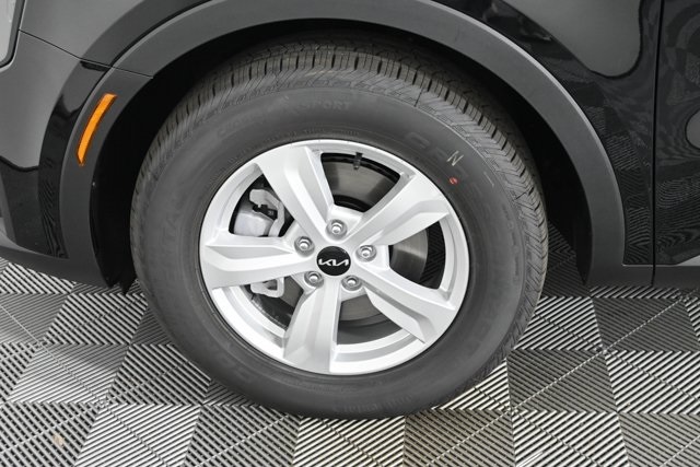 2026 Kia Sorento S photo 25