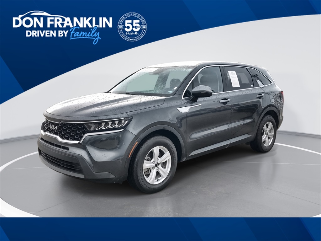 2023 Kia Sorento LX's photo