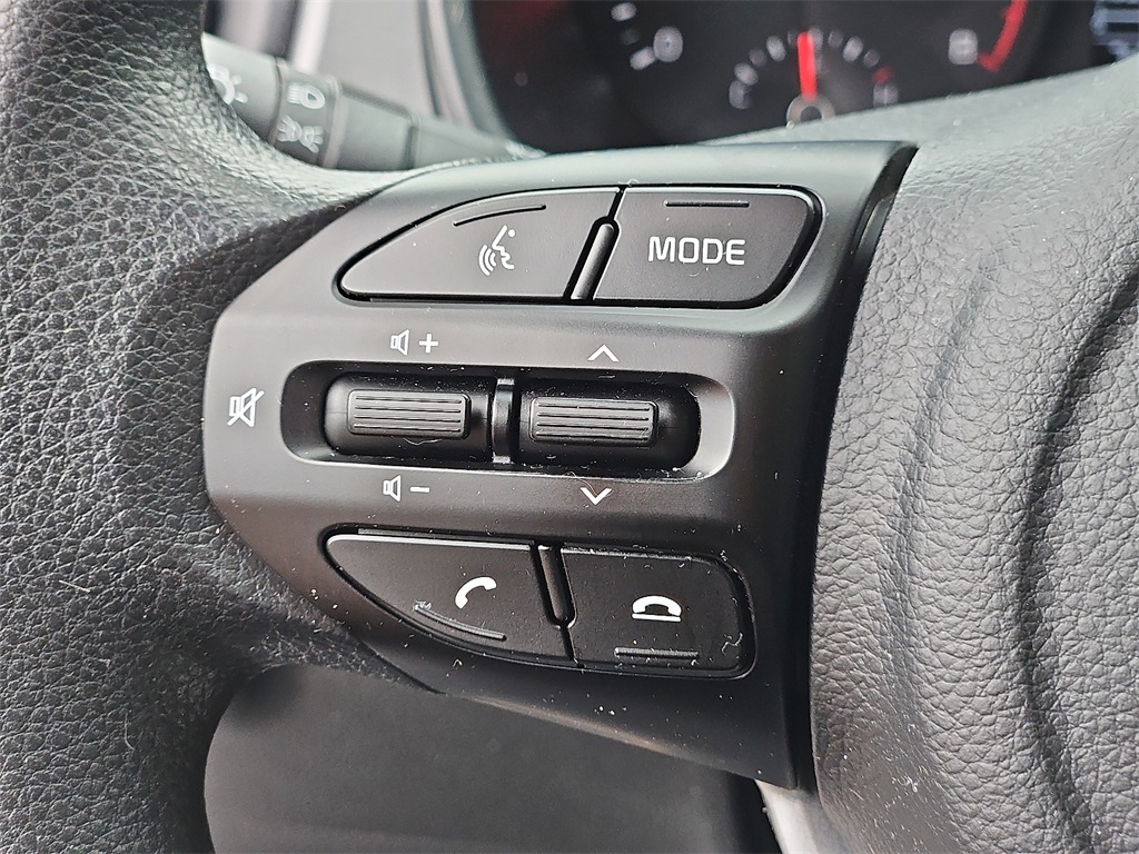 2022 Kia Rio LX photo 21