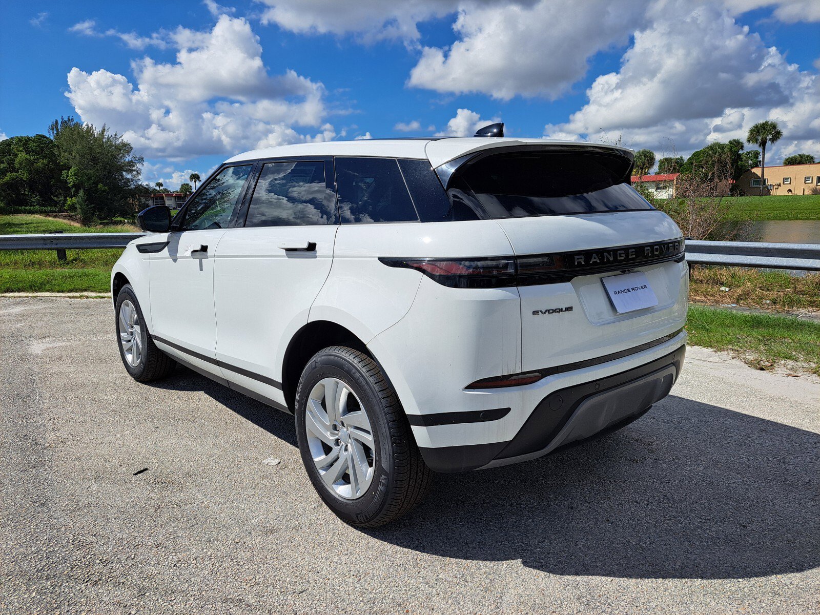 2026 Land Rover Range Rover Evoque S photo 2