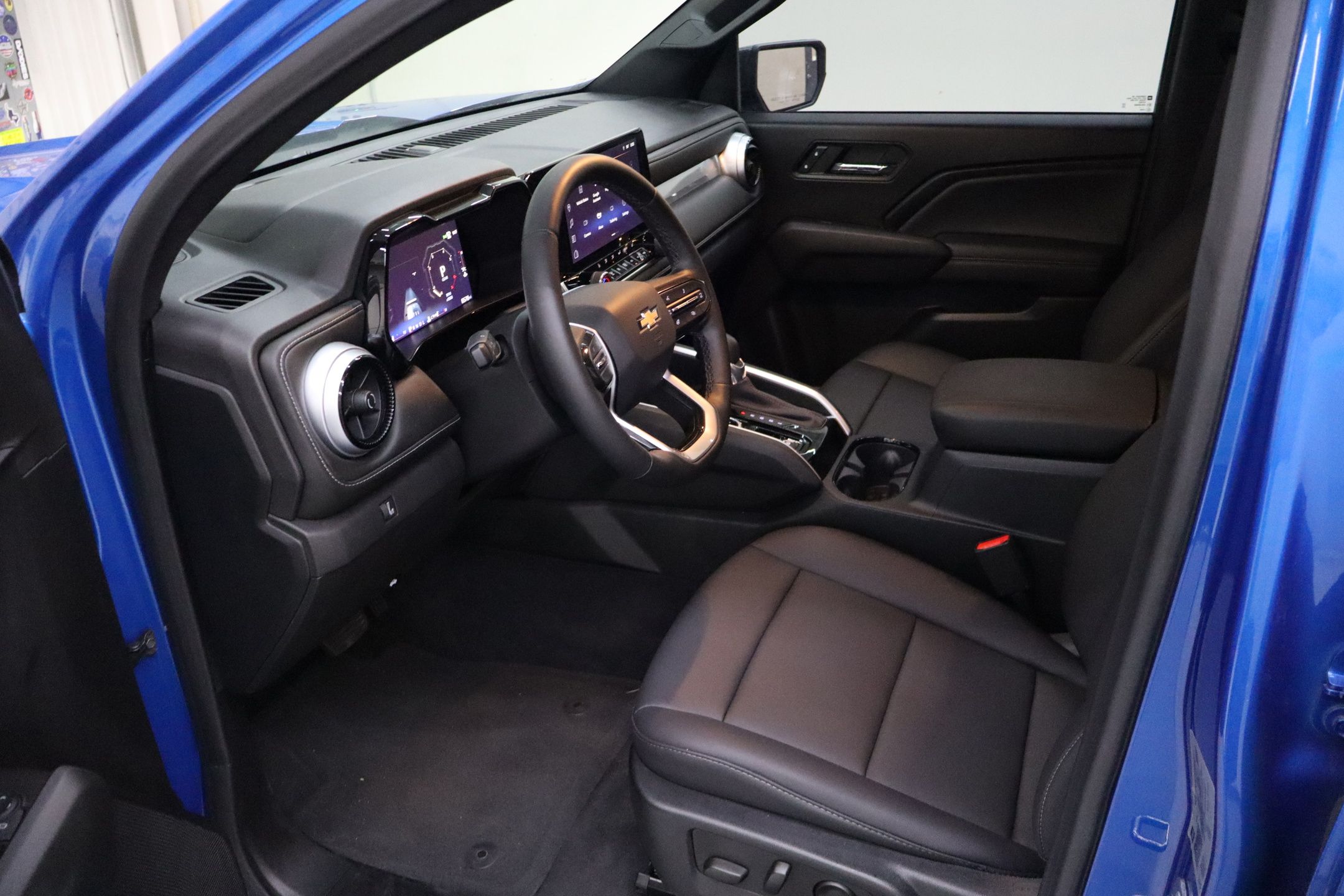 2024 Chevrolet Colorado LT photo 20