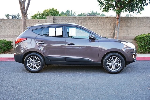 Used 2015 Brown Hyundai SE image 6