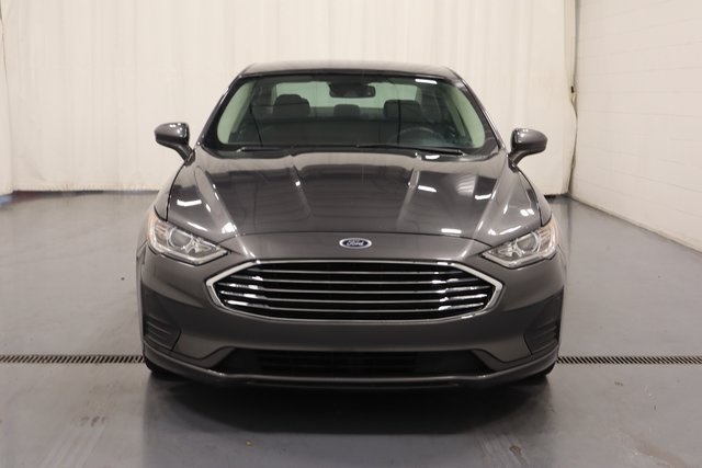2020 Ford Fusion SE photo 4