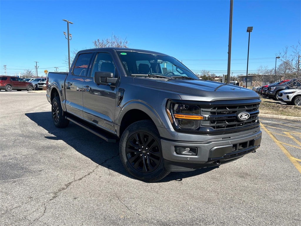 2025 Ford F-150 XLT photo 4