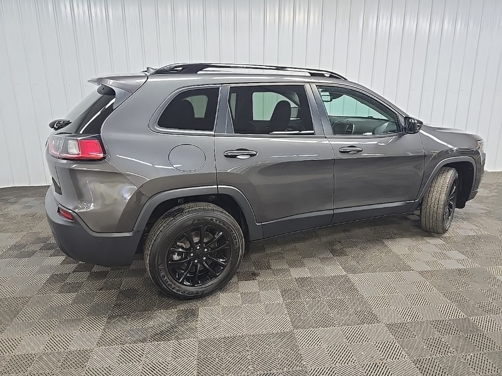 2023 Jeep Cherokee Altitude photo 3