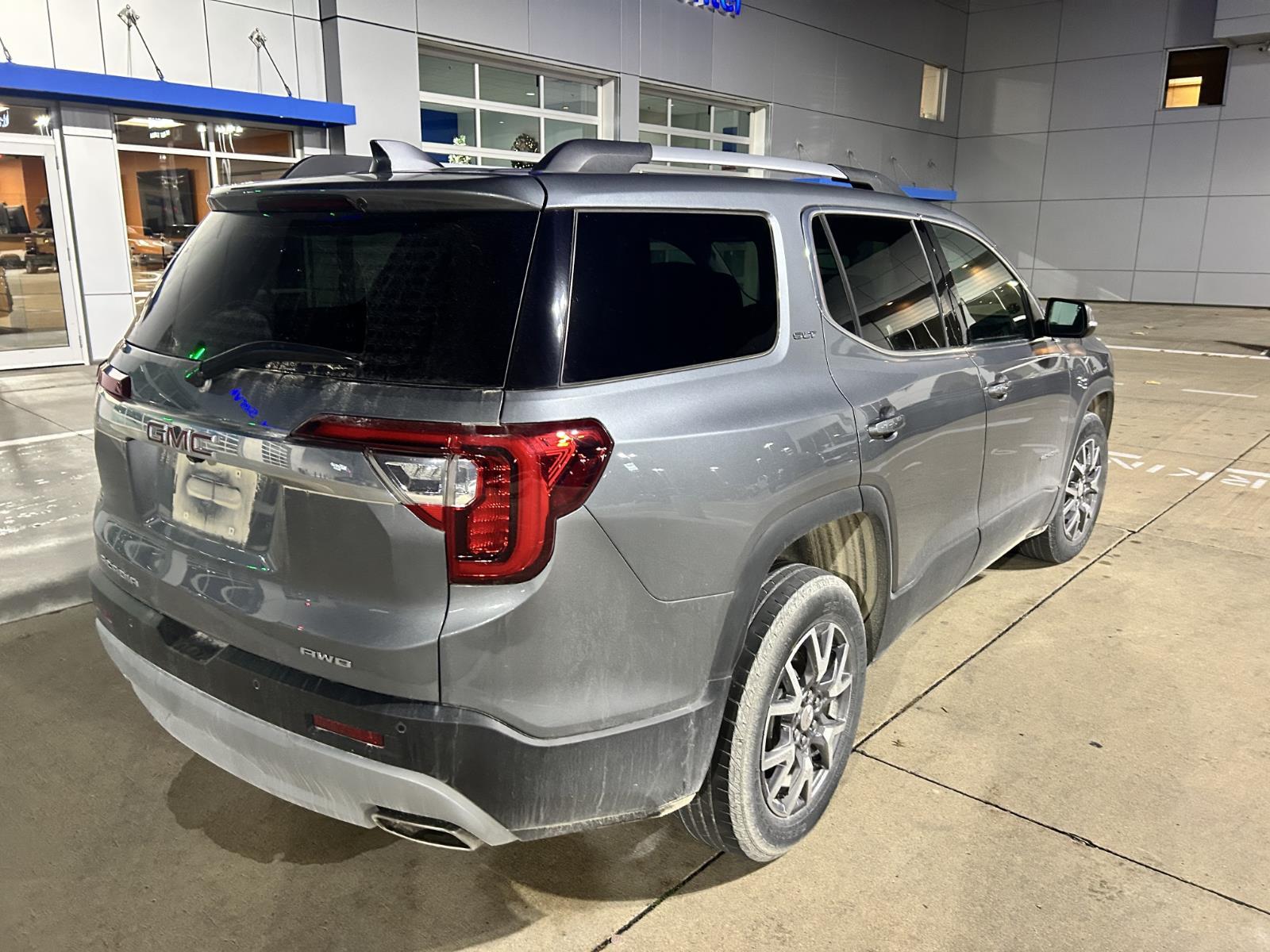 2020 Gmc Acadia SLT photo 2