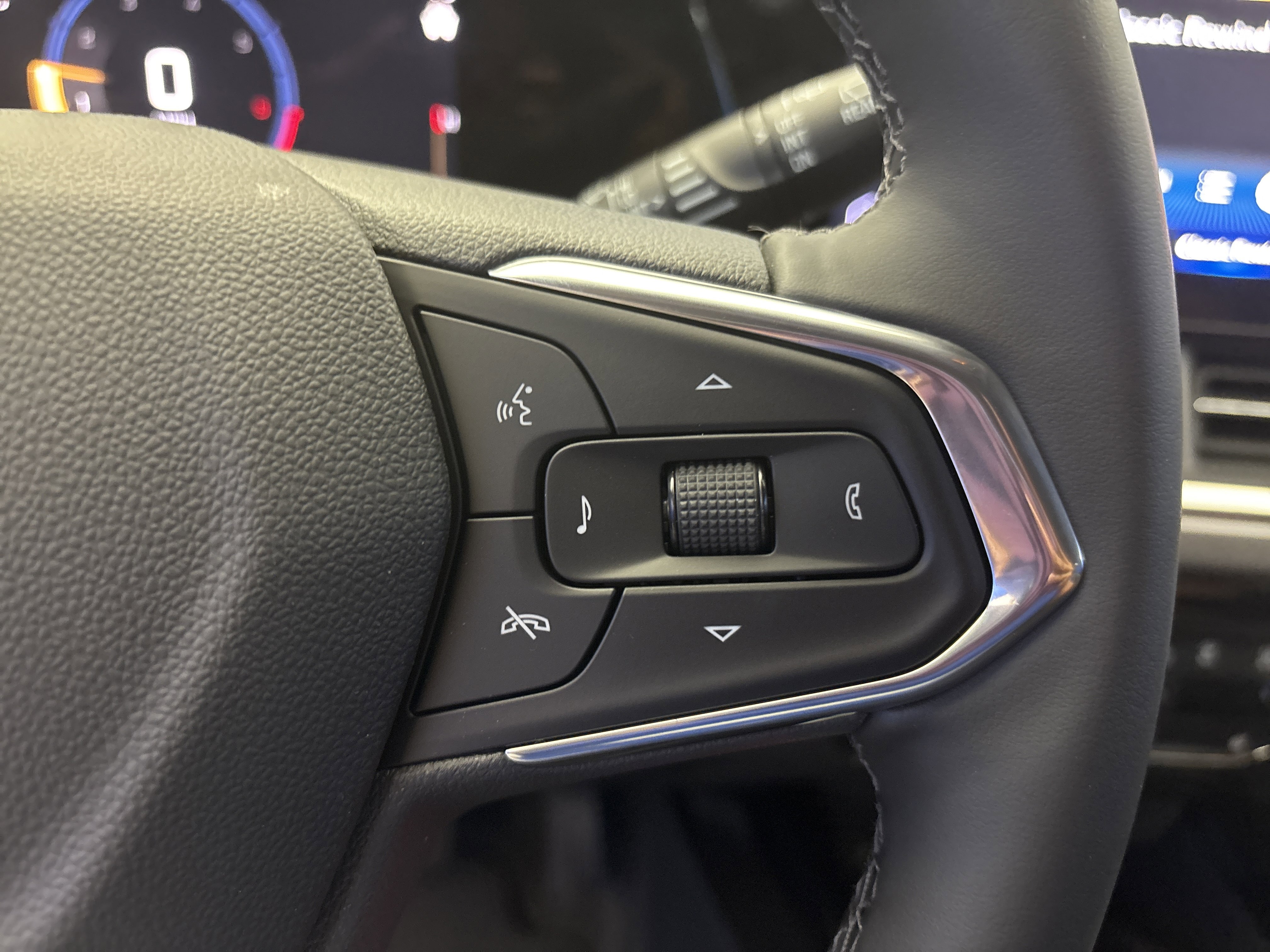 2026 Chevrolet Trax ACTIV photo 8