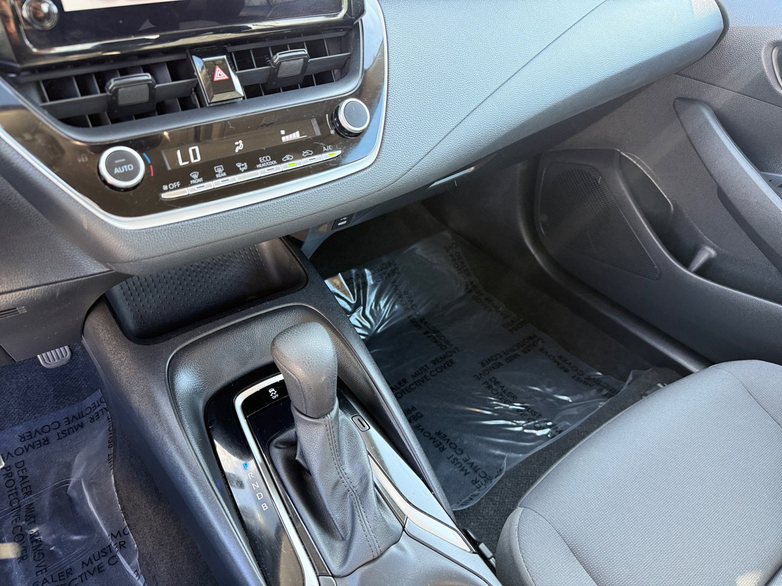 2024 Toyota Corolla LE photo 13