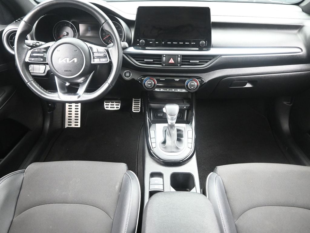2022 Kia Forte GT-Line photo 10