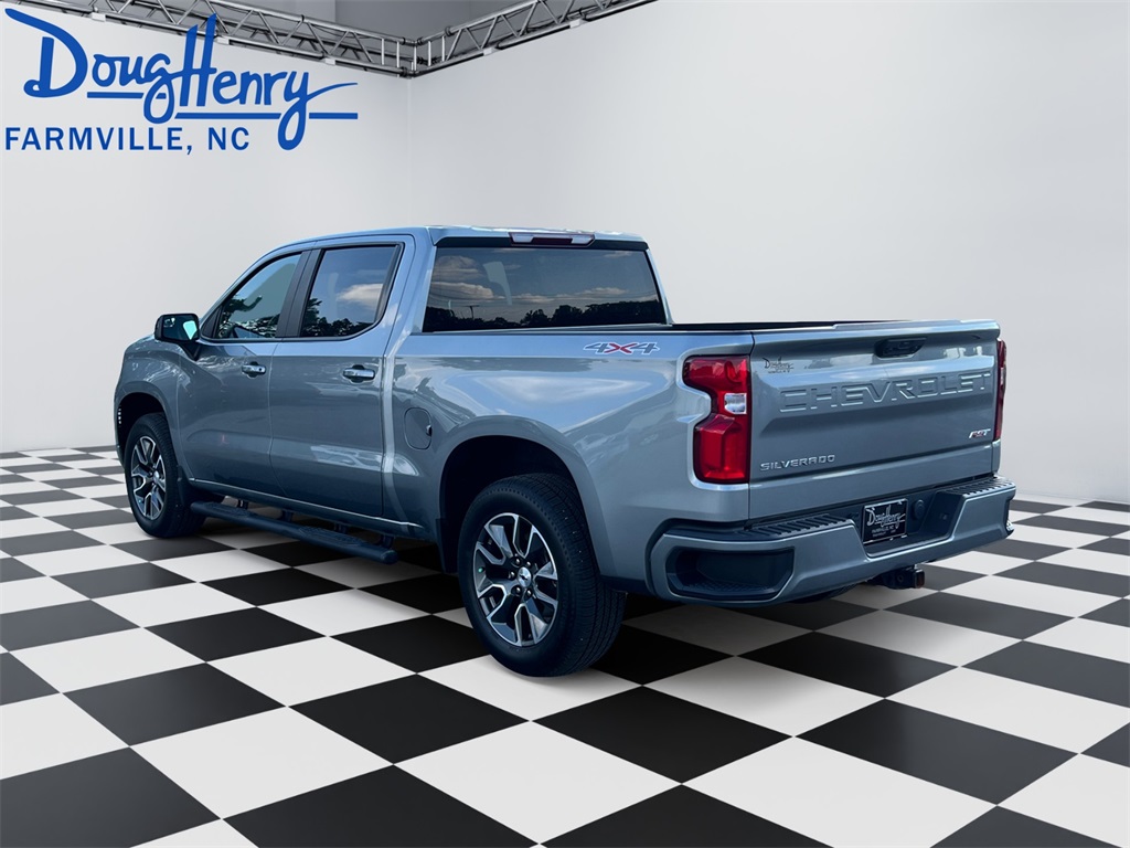2023 Chevrolet Silverado 1500 RST photo 3