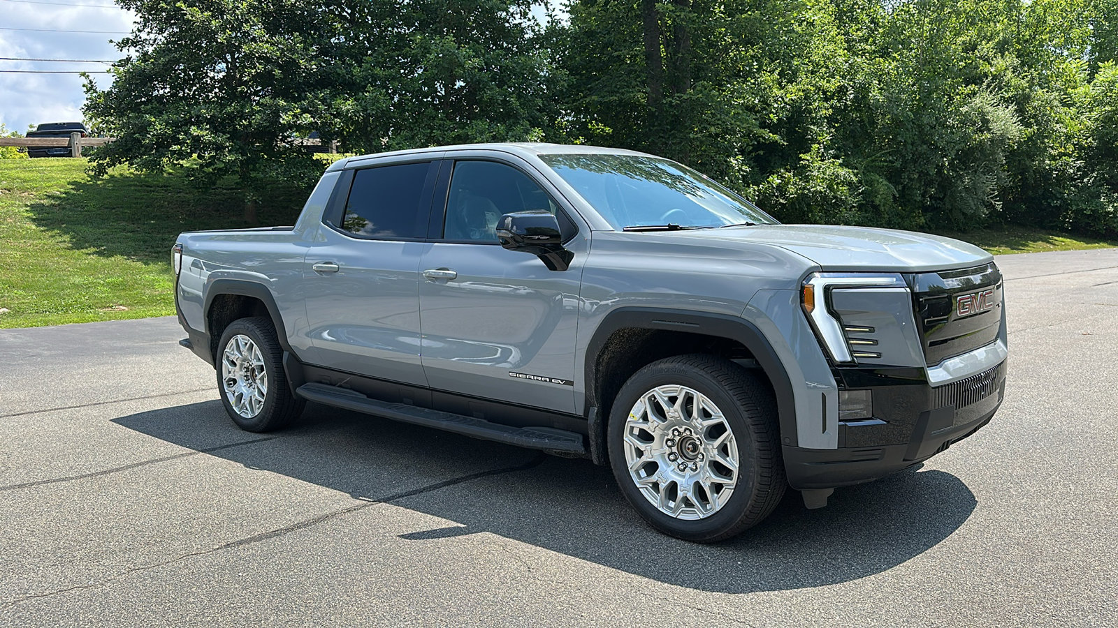 2026 Gmc Sierra Elevation photo 2