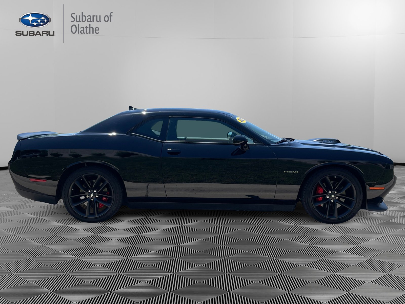 2022 Dodge Challenger R/T Shaker photo 11