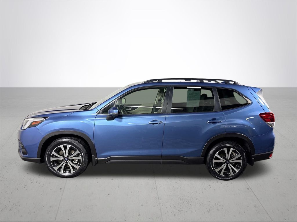 2022 Subaru Forester Limited photo 9