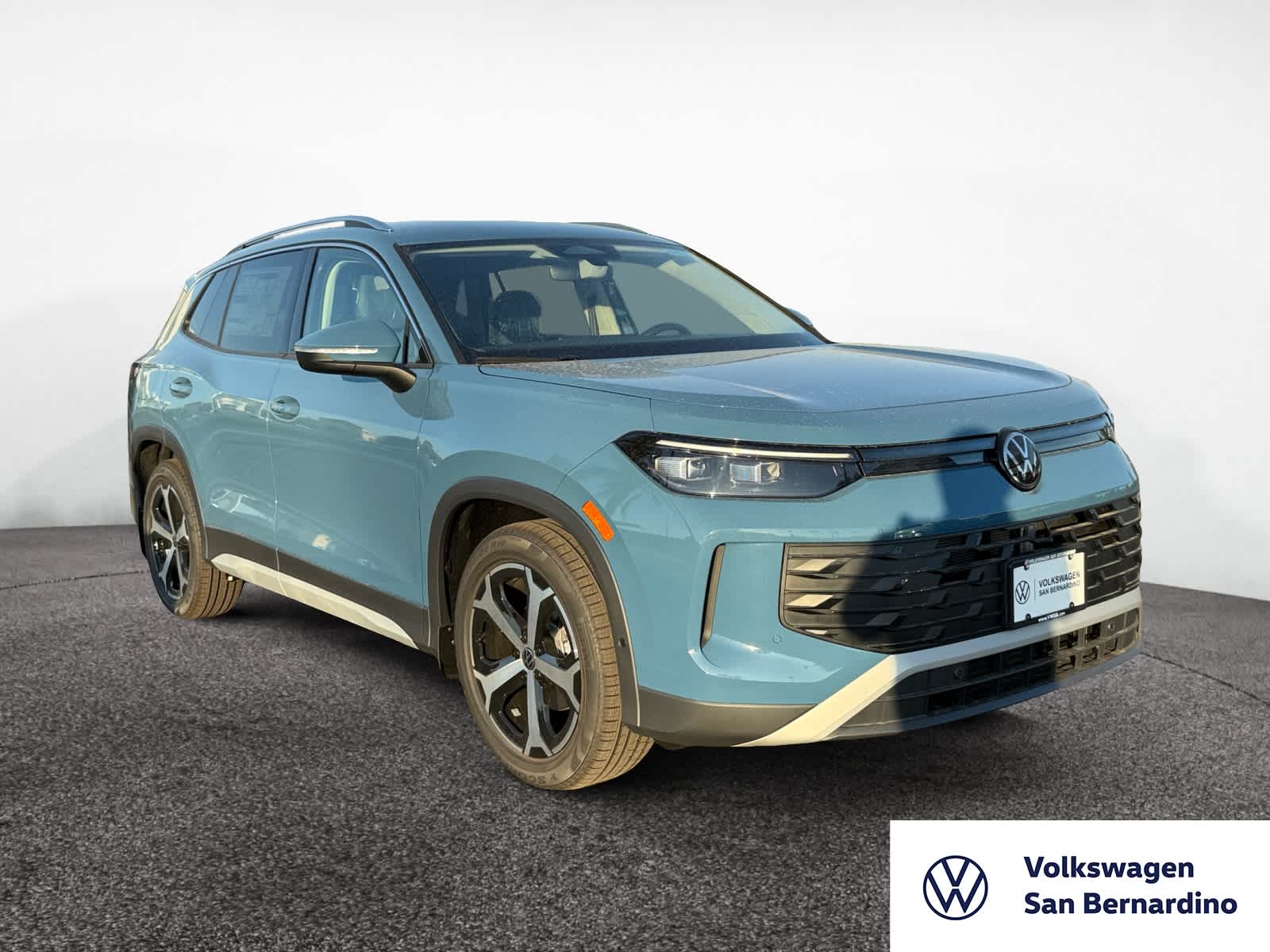 2025 Volkswagen Tiguan SE photo 7
