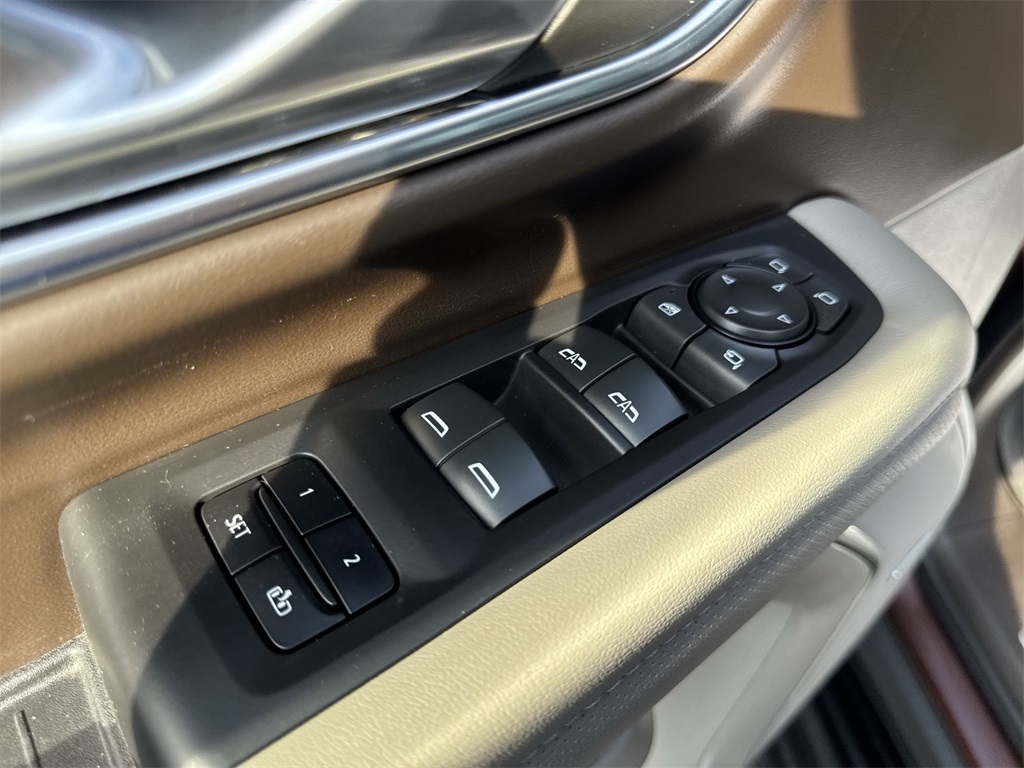 2023 Gmc Yukon SLT photo 18