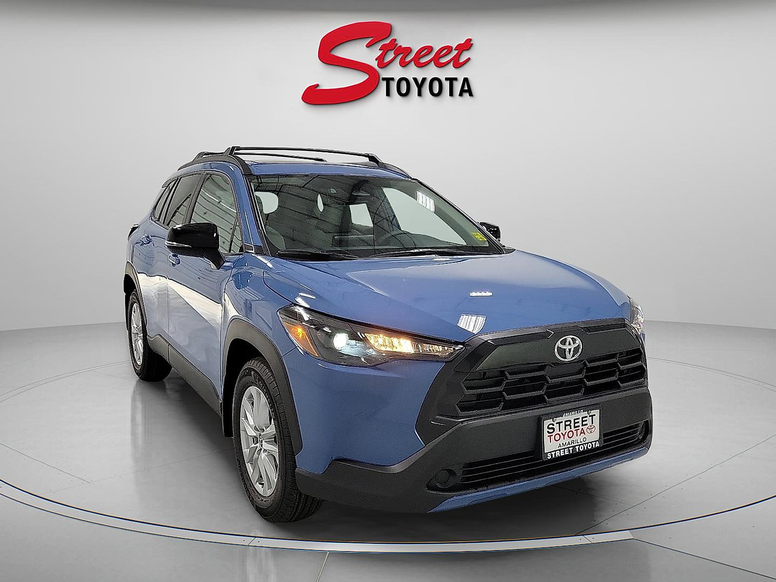 2026 Toyota Corolla Cross LE photo 5