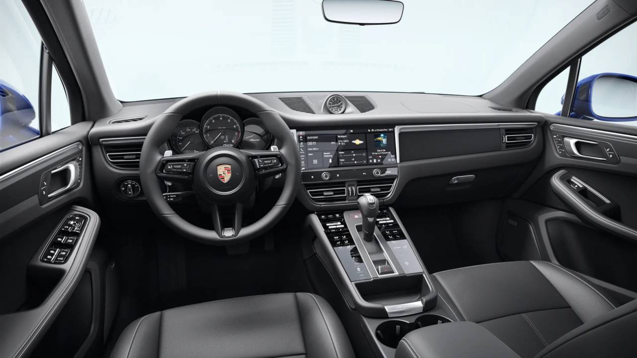 2026 Porsche Macan T photo 10