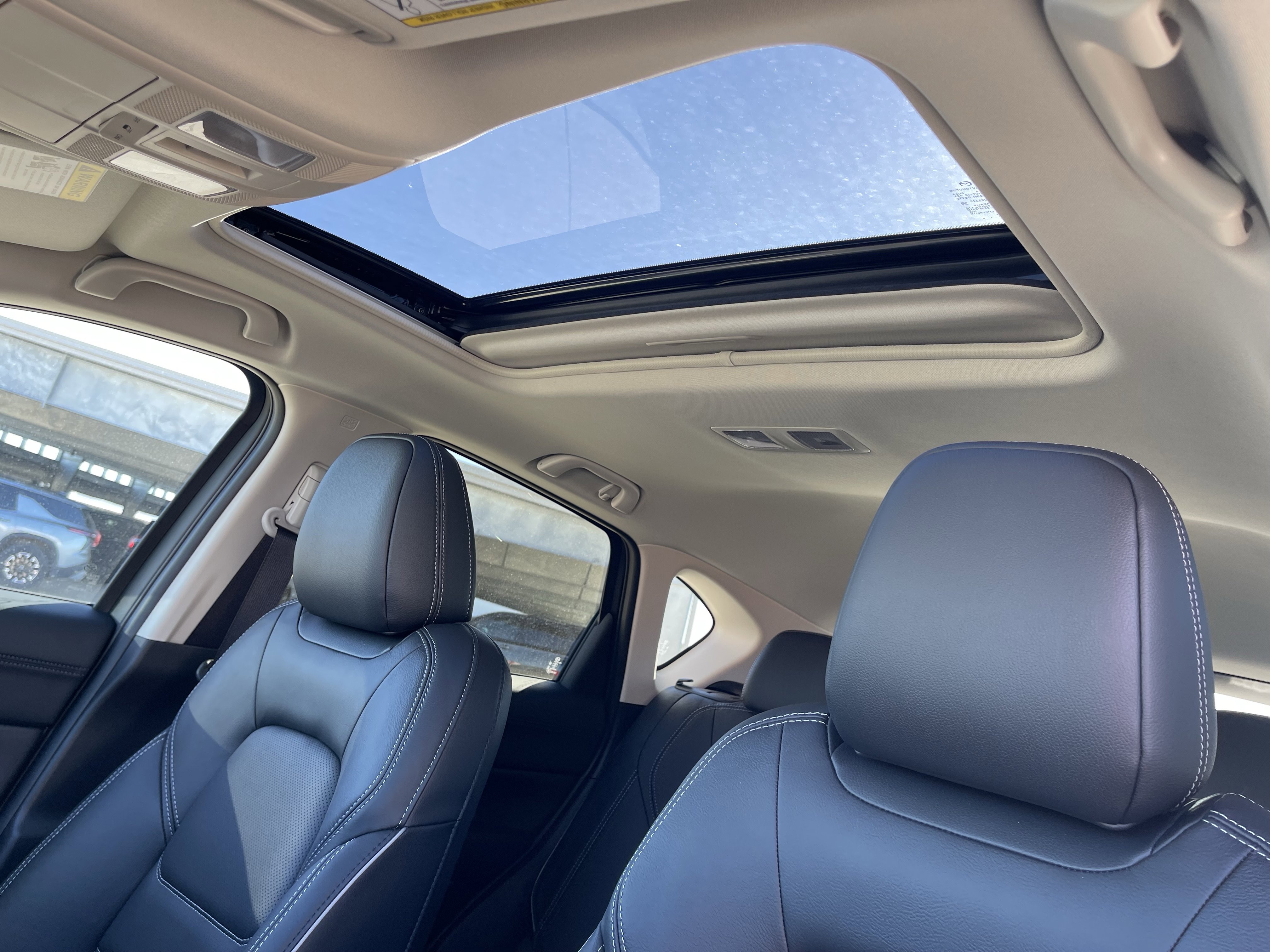 2025 Mazda CX-5 2.5 S Preferred photo 2