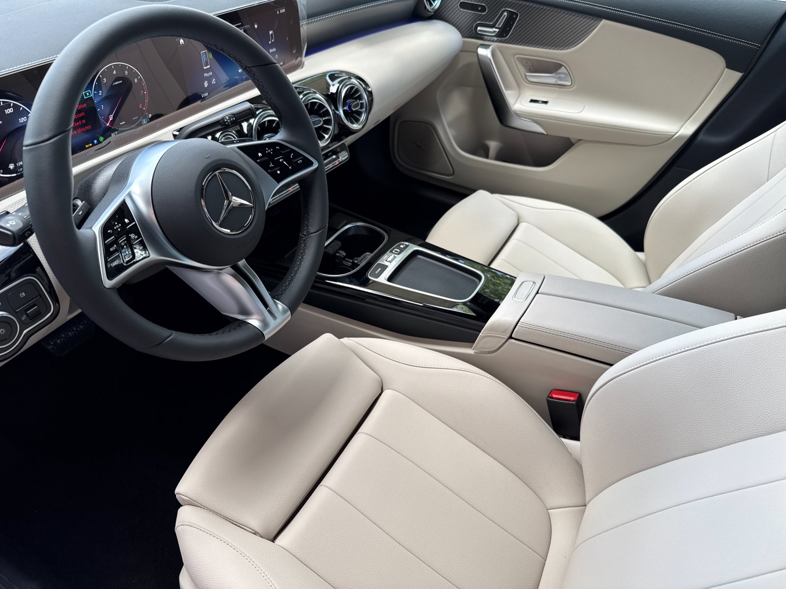 2026 Mercedes Benz CLA 250 photo 10
