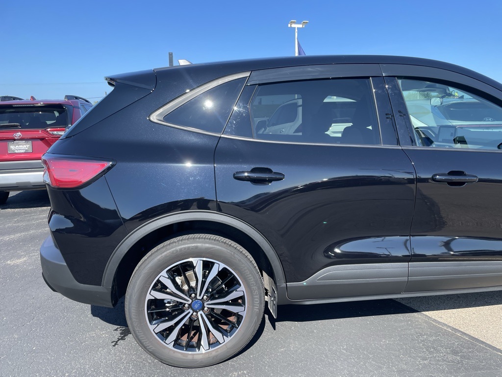 2022 Ford Escape SE photo 30