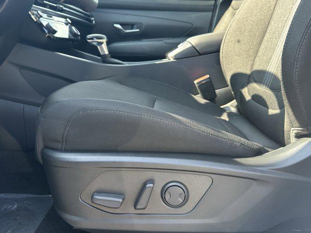 2026 Hyundai Tucson SEL photo 9