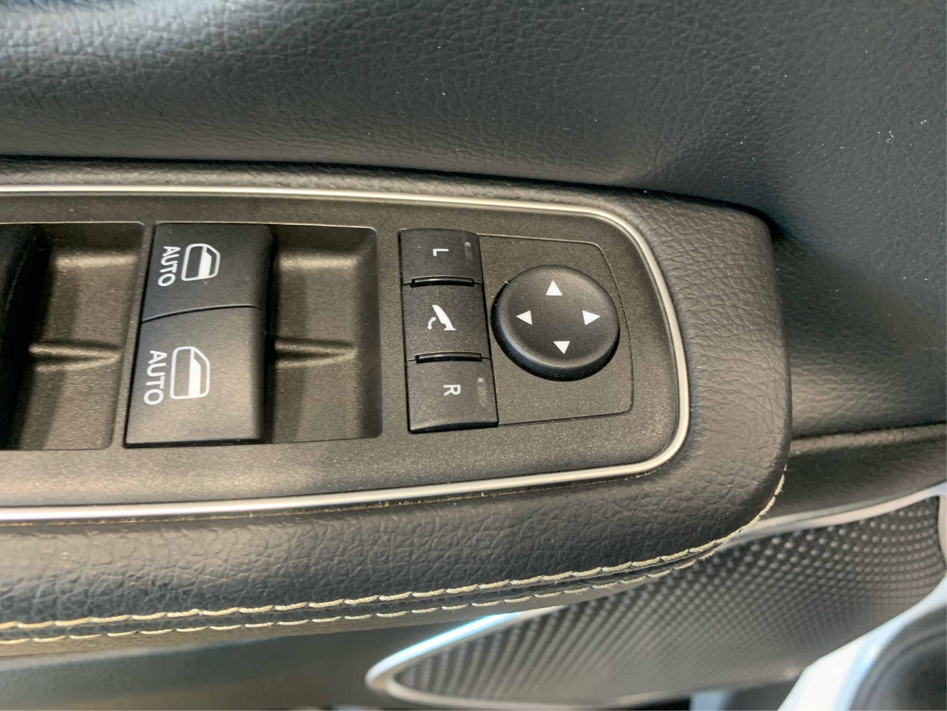 2022 Ram 1500 Laramie photo 10