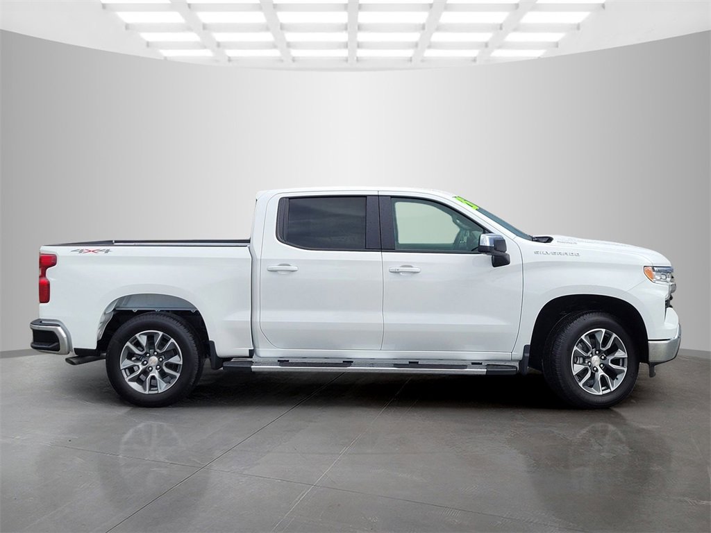 2026 Chevrolet Silverado 1500 LT photo 3