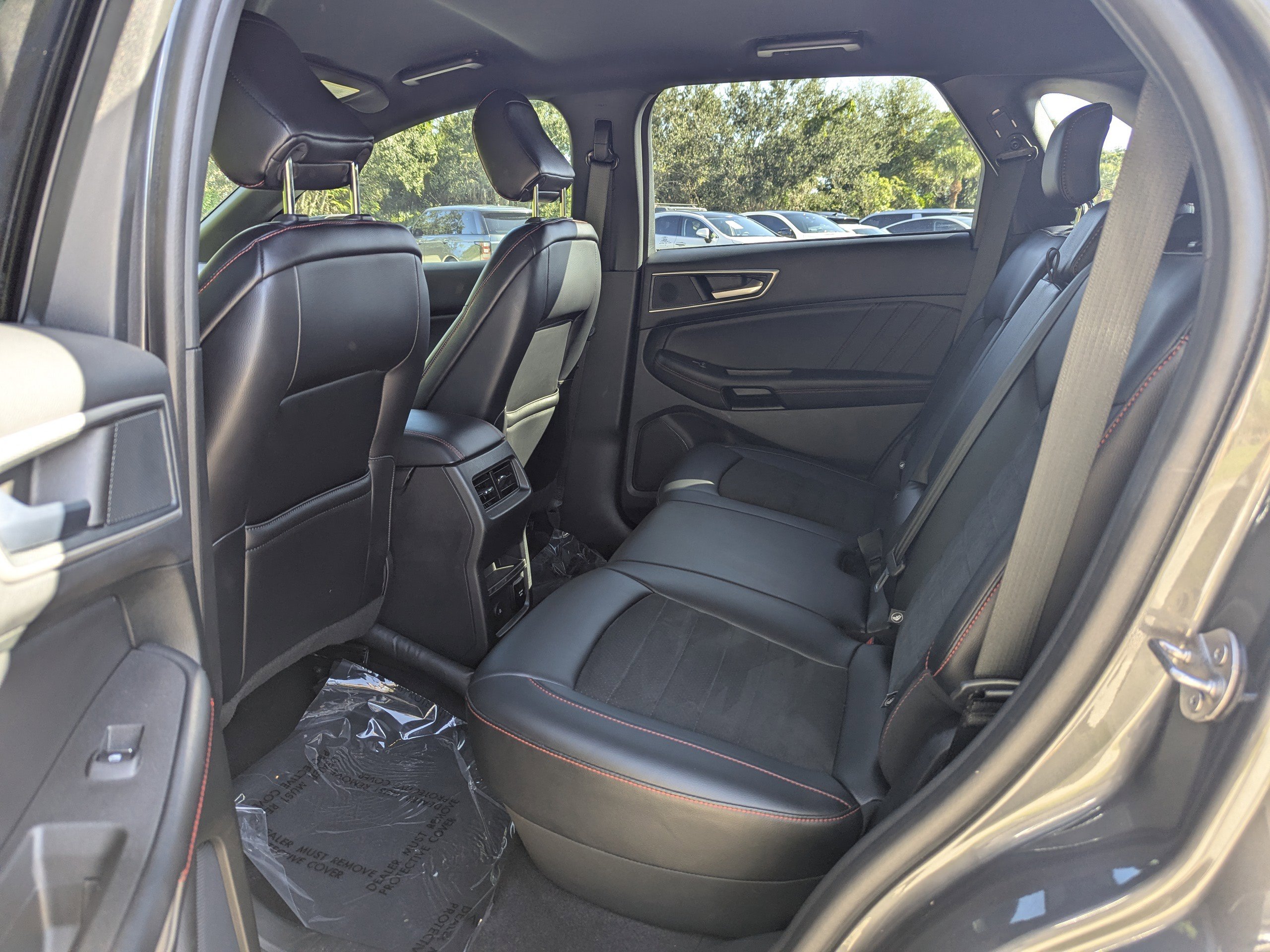 2024 Ford Edge ST-Line photo 16