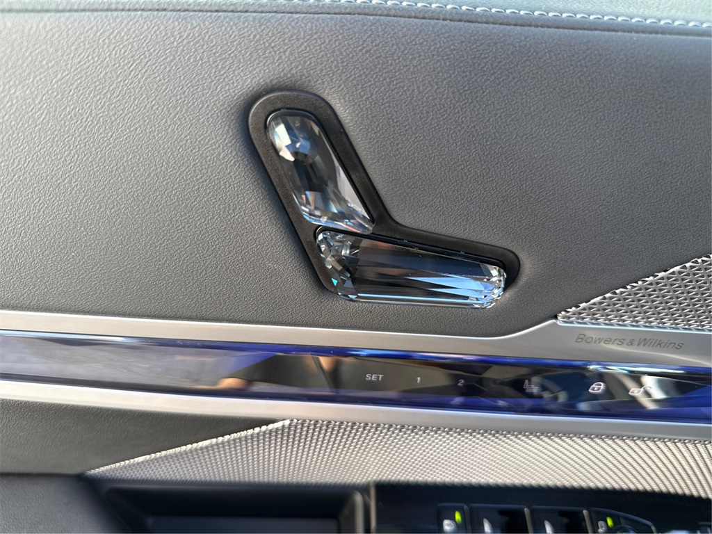 2023 Bmw 740i photo 23