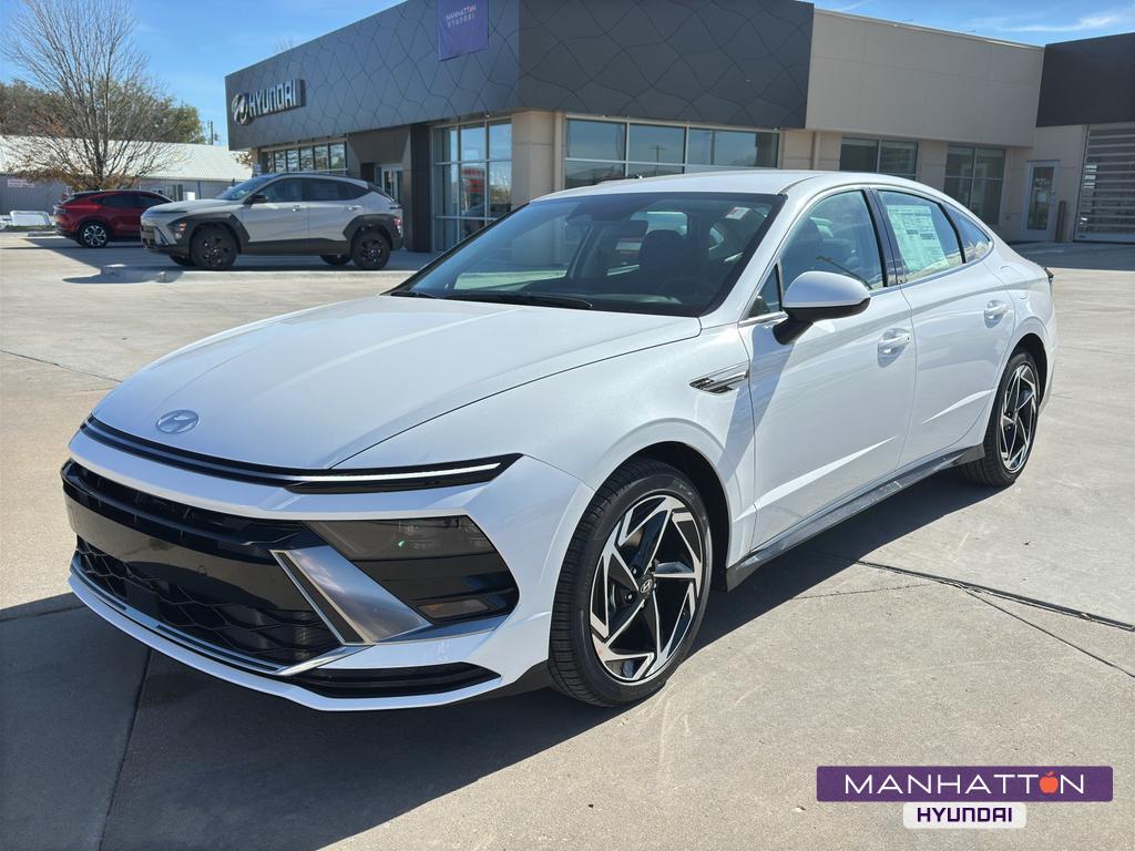 2026 Hyundai Sonata SEL's photo
