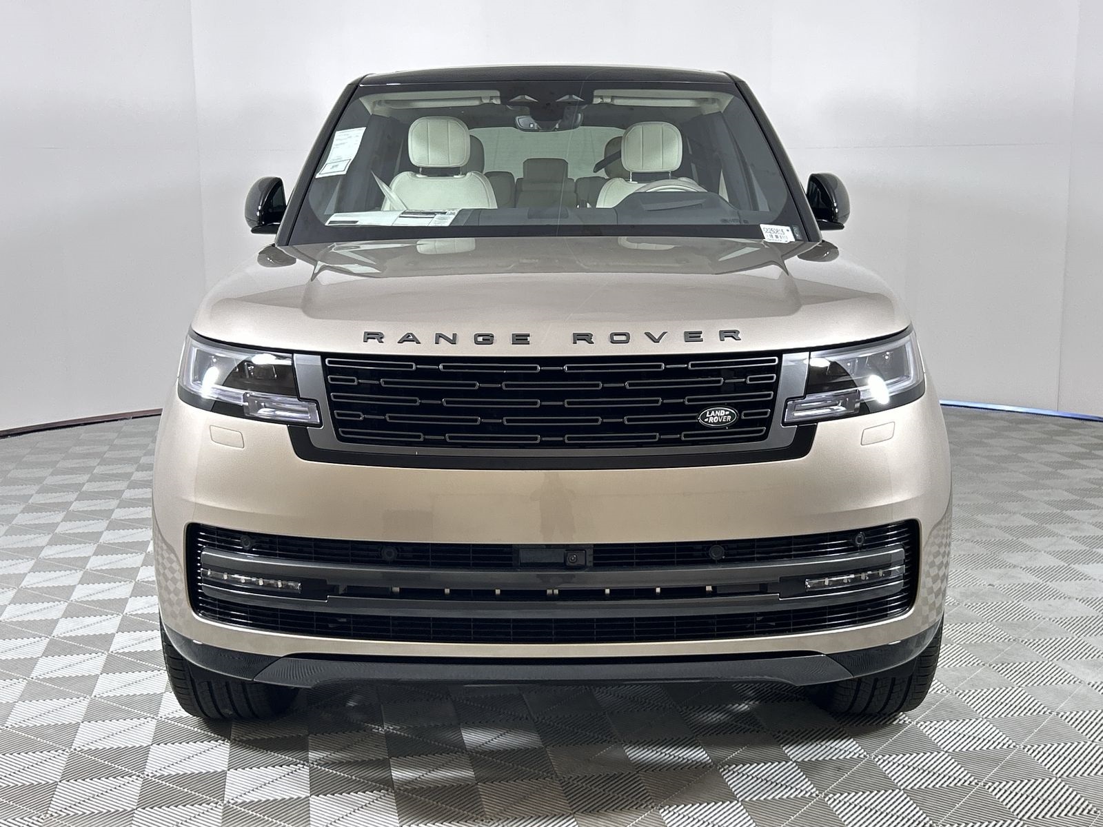 2025 Land Rover Range Rover SE photo 8