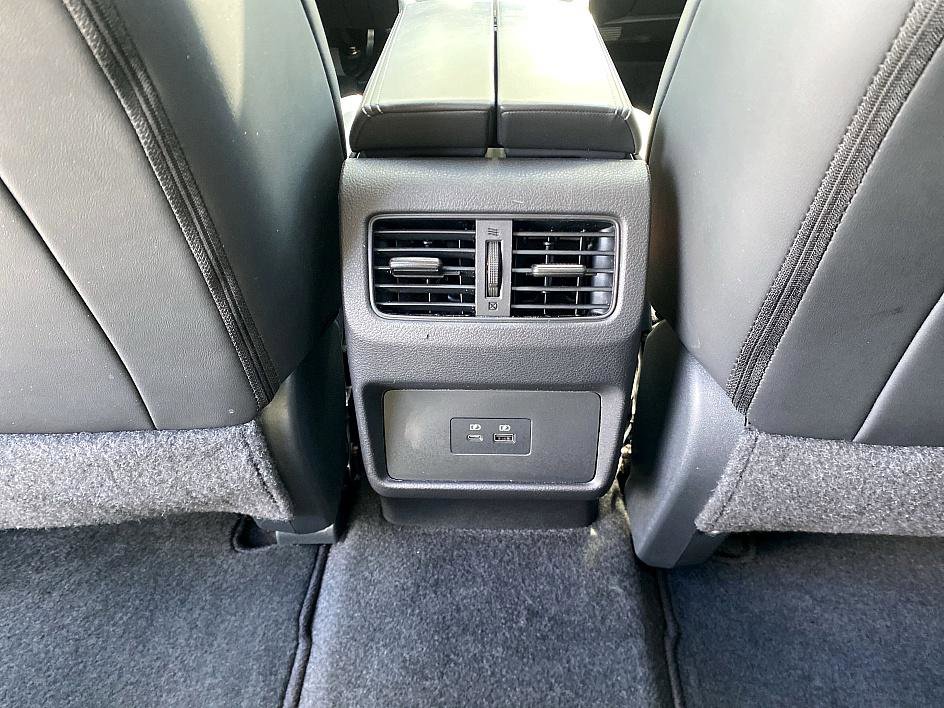 2023 Nissan Rogue SV photo 19