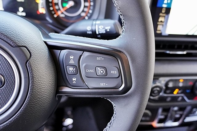 New 2025 Firecracker Red Clear-Coat Exterior Paint Jeep Sport S image 43