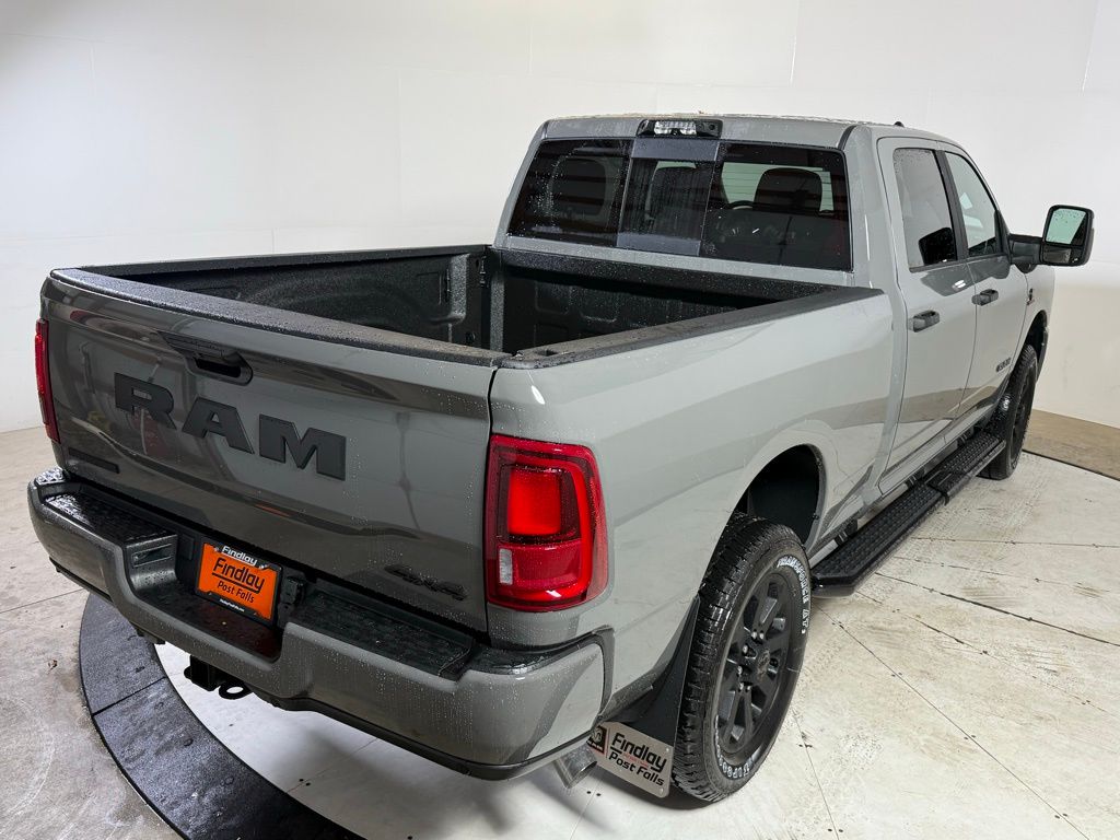 2026 Ram 3500 Big Horn photo 3