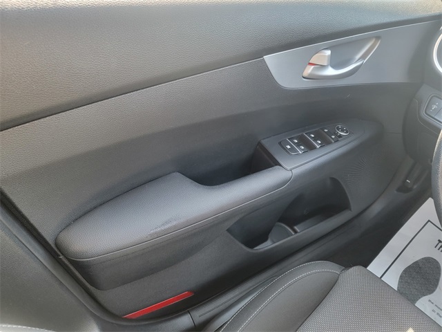 2023 Kia Forte LXS photo 32