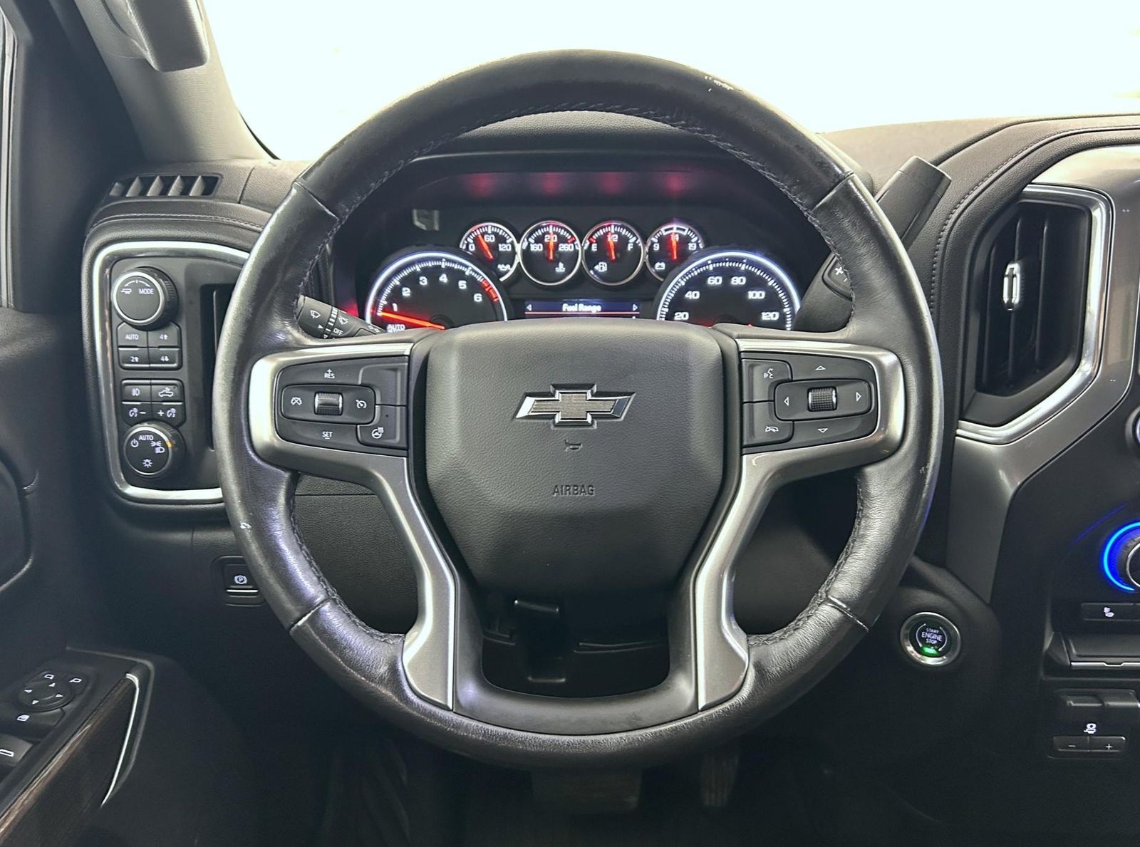 2020 Chevrolet Silverado 1500 RST photo 9