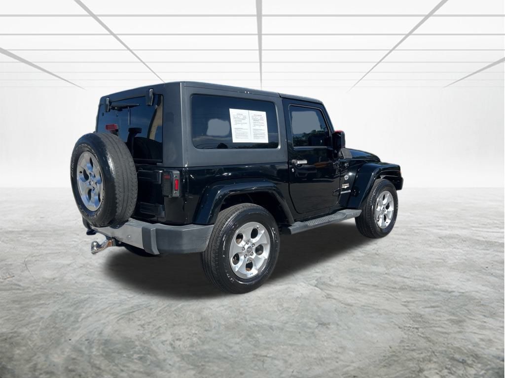 2015 Jeep Wrangler Sahara photo 4