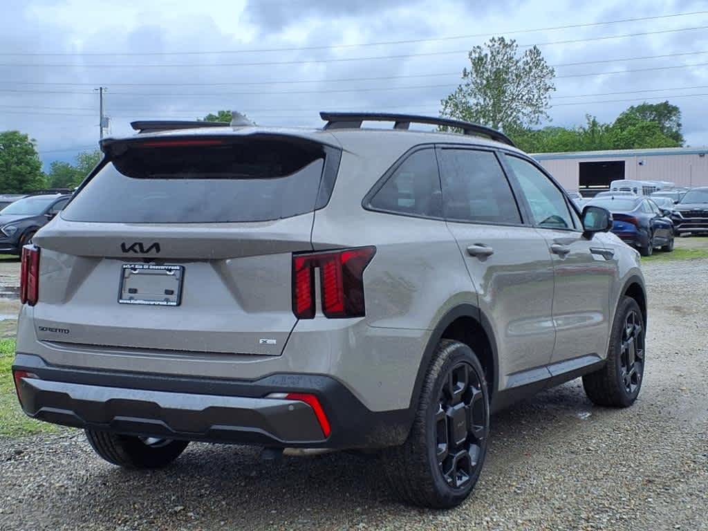 2025 Kia Sorento X-Line SX photo 3