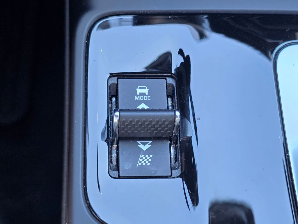 2024 Jaguar E-PACE R-Dynamic SE photo 25