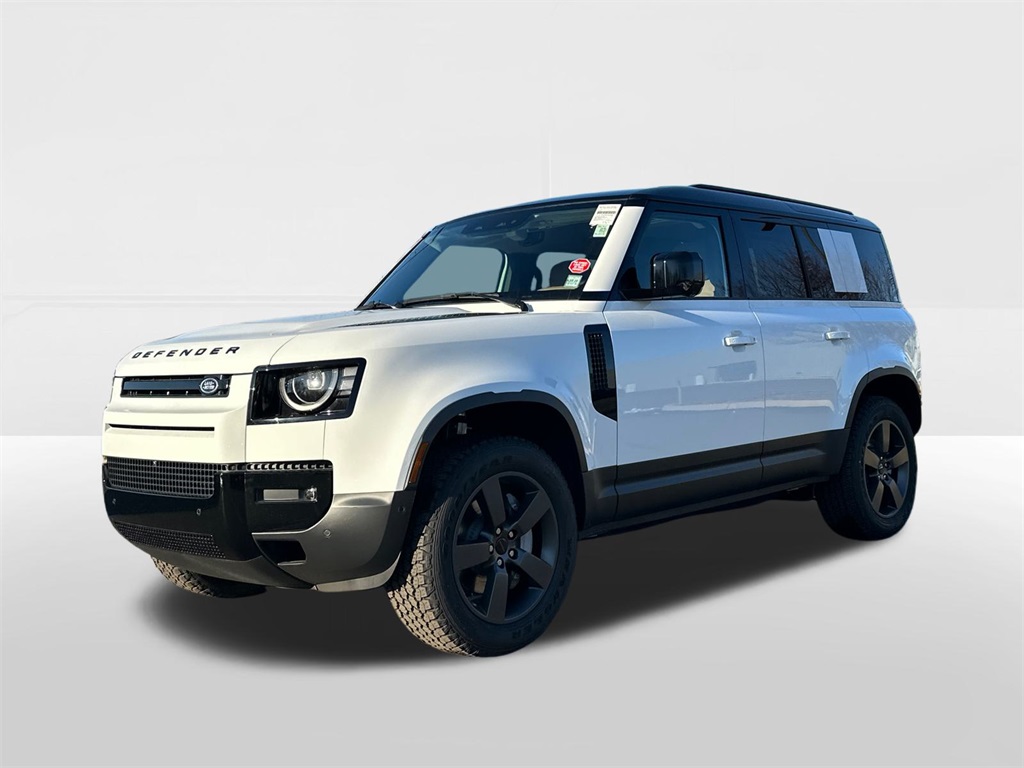 2026 Land Rover Defender S's photo