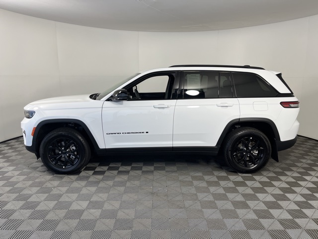 2025 Jeep Grand Cherokee Altitude X photo 4