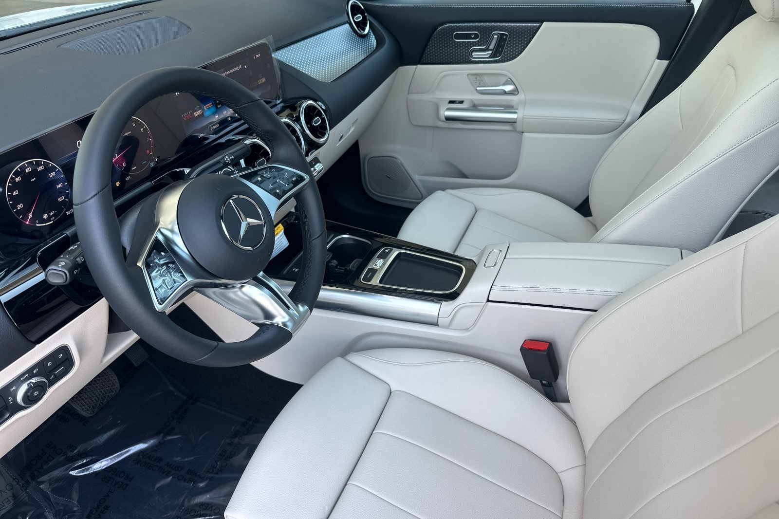 2026 Mercedes Benz GLA 250 4MATIC photo 8