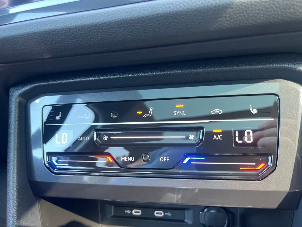 2022 Volkswagen Tiguan SE photo 11