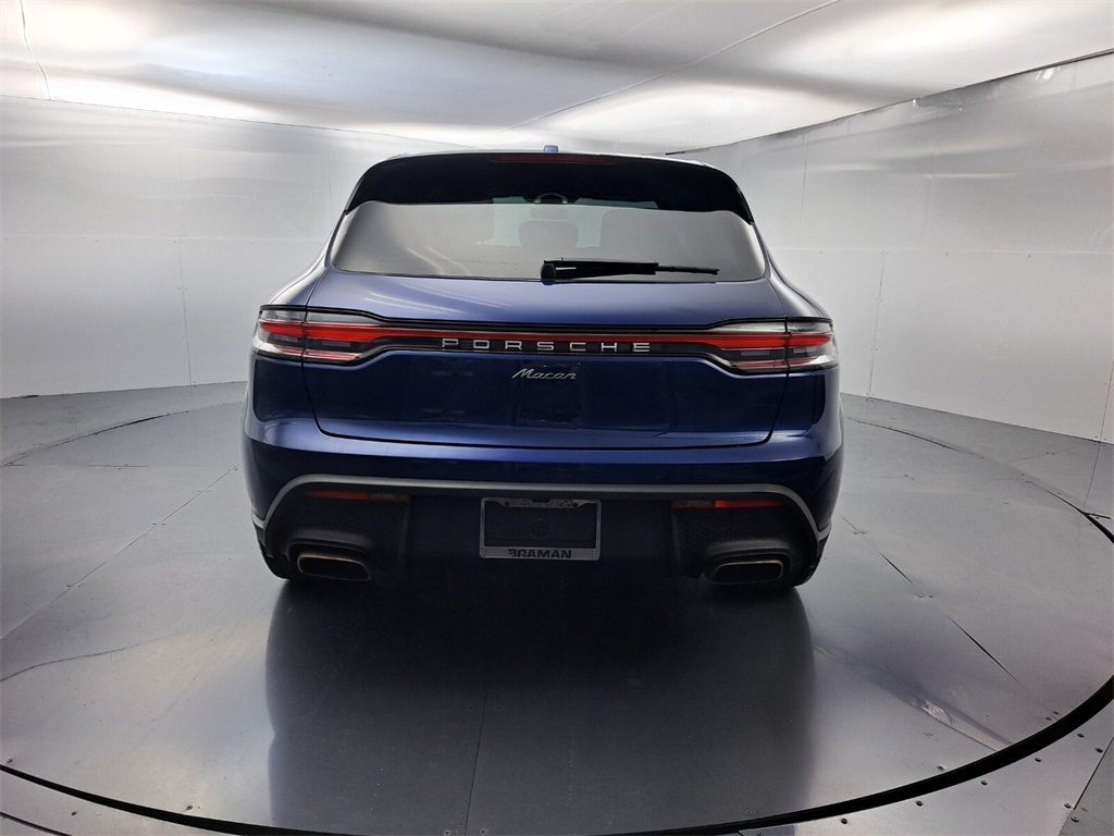 2022 Porsche Macan Base photo 6