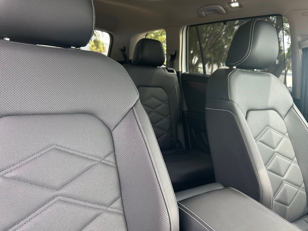 2026 Volkswagen Atlas SE Technology photo 25