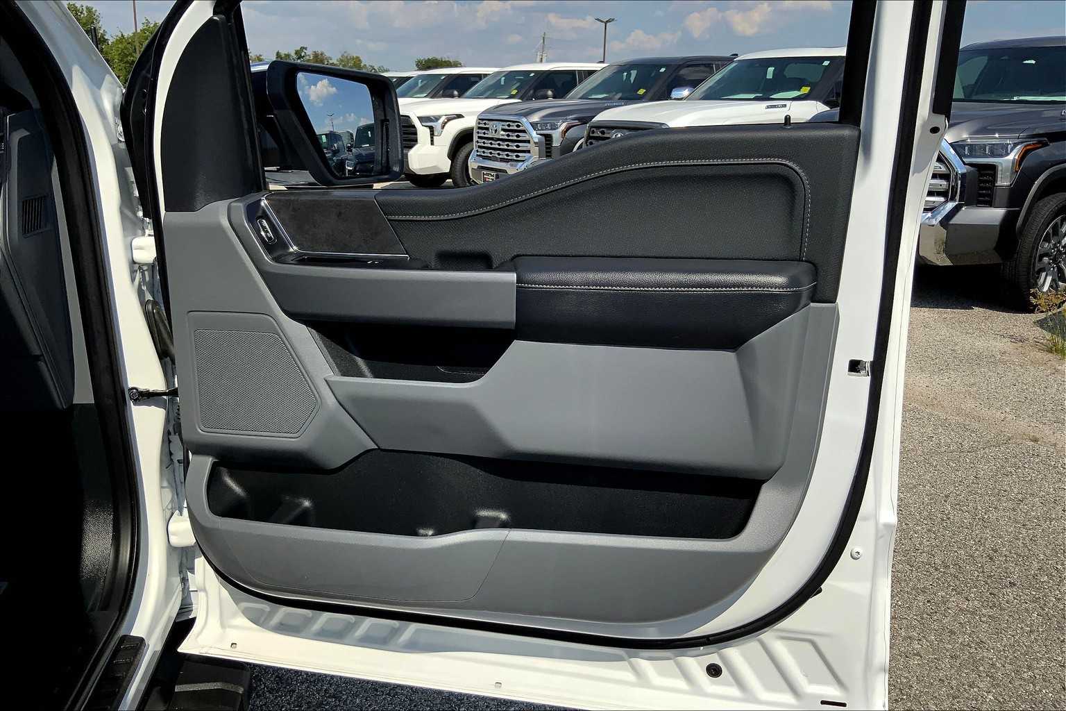 2024 Ford F-150 XLT photo 21